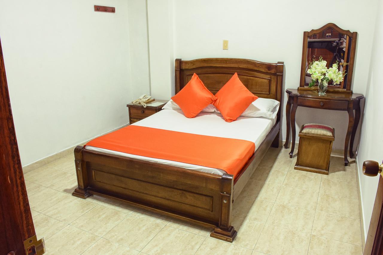 Hotel El Lago 2 Pereira Buitenkant foto