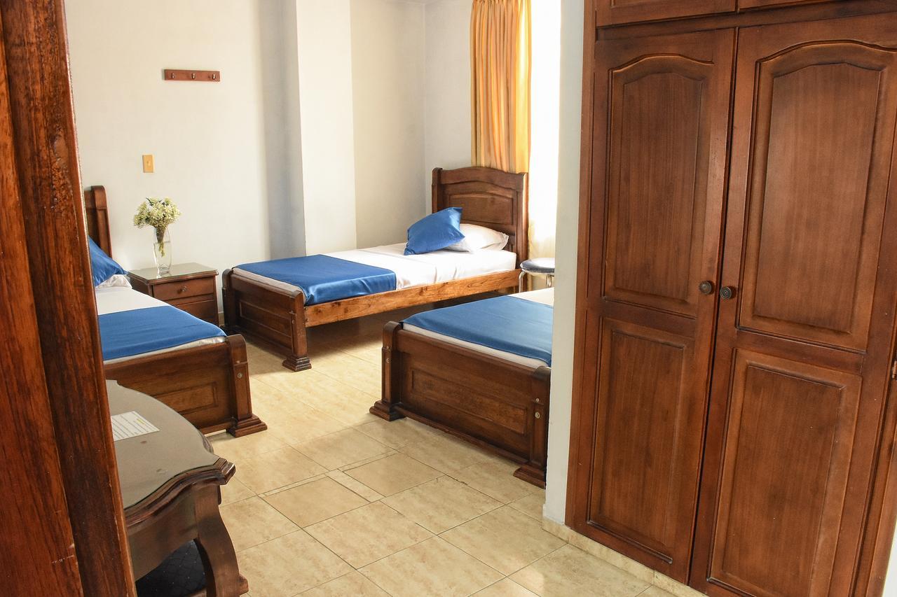 Hotel El Lago 2 Pereira Buitenkant foto
